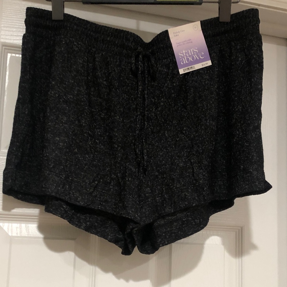 stars above Black Heathered Lounge Shorts